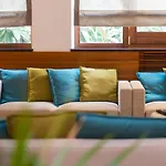Lhp Palace & Hotel 5*