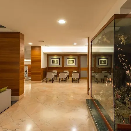 Lhp Palace & 5* Naples