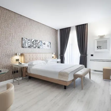 Hotel Lhp Palace &