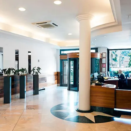 Lhp Palace & Hotel