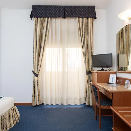 Hotel Lhp Palace & Neapel