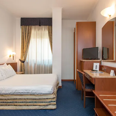 Lhp Palace & 5* Neapel