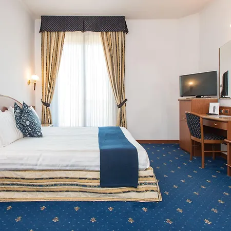 Lhp Palace & Hotel Napels