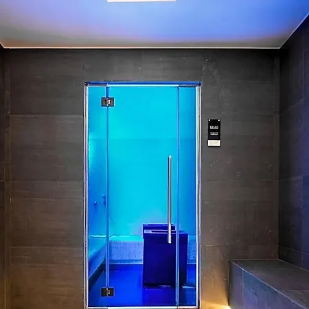 Lhp Palace & Hotel 5*