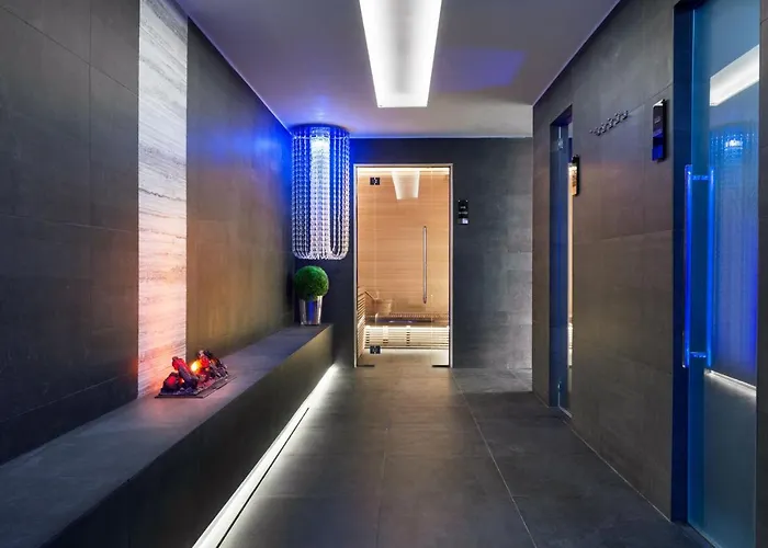 Lhp Palace & Hotel 5*