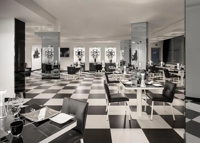 Hotel Lhp Palace & Naples