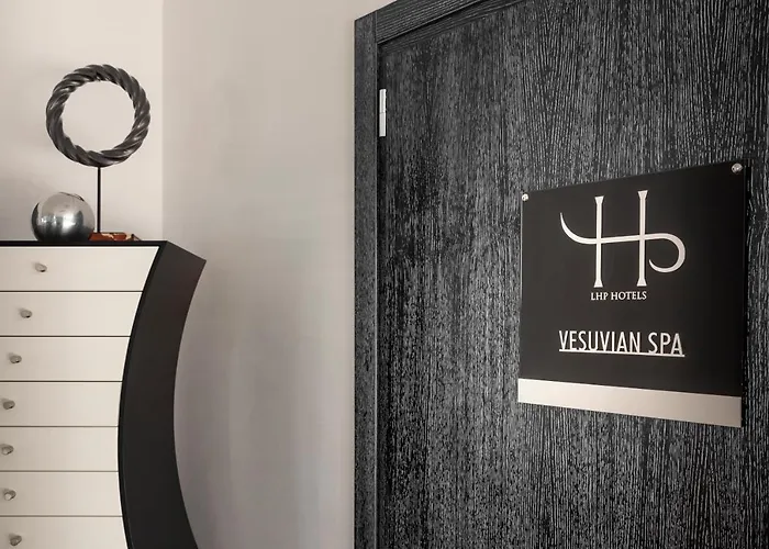 Hotel Lhp Palace & Naples