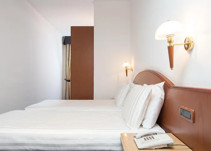 מלון Lhp Palace & 5*