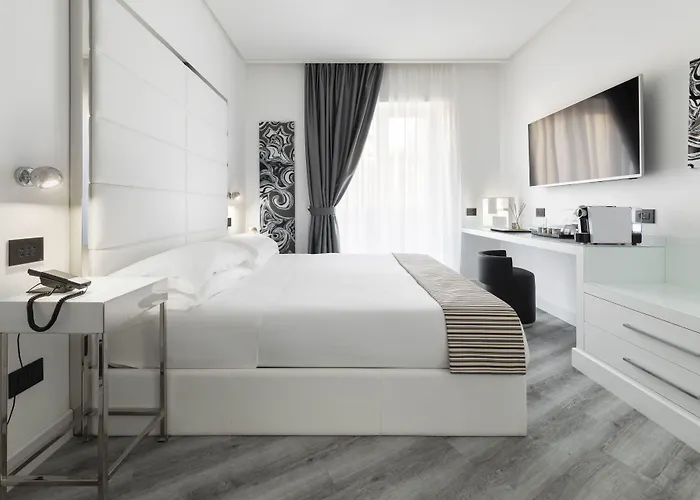 Lhp Palace & Hotel 5*