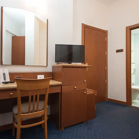 Hotel Lhp Palace & Nápoles